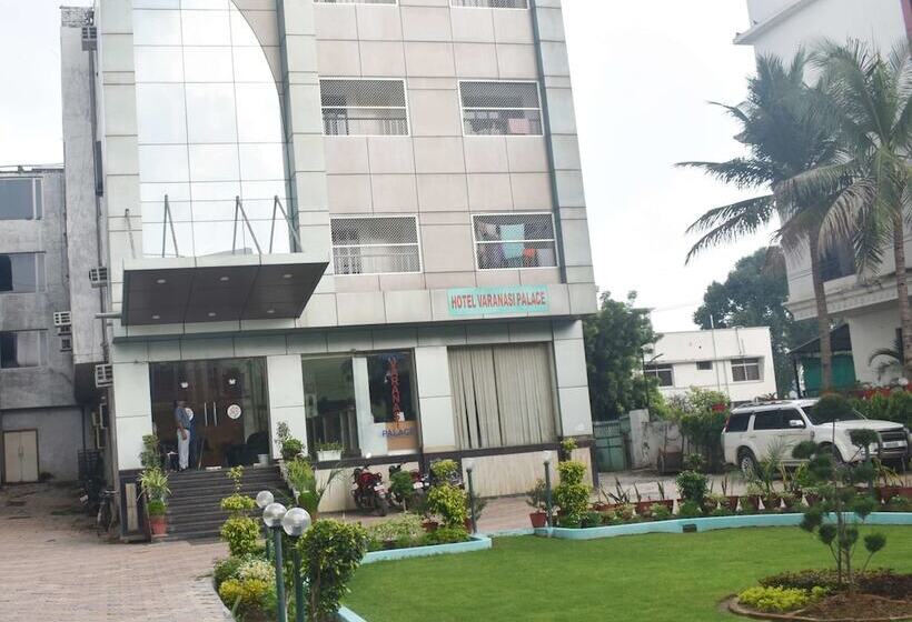 בית מלון כפרי Varanasi Palace