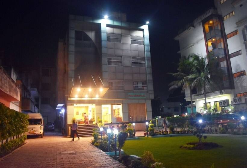 בית מלון כפרי Varanasi Palace