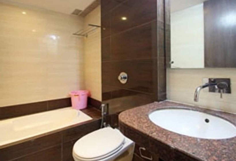 בית מלון כפרי Varanasi Palace