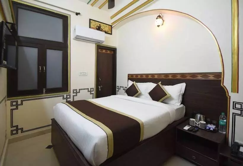 هتل Virasat Mahal Heritage