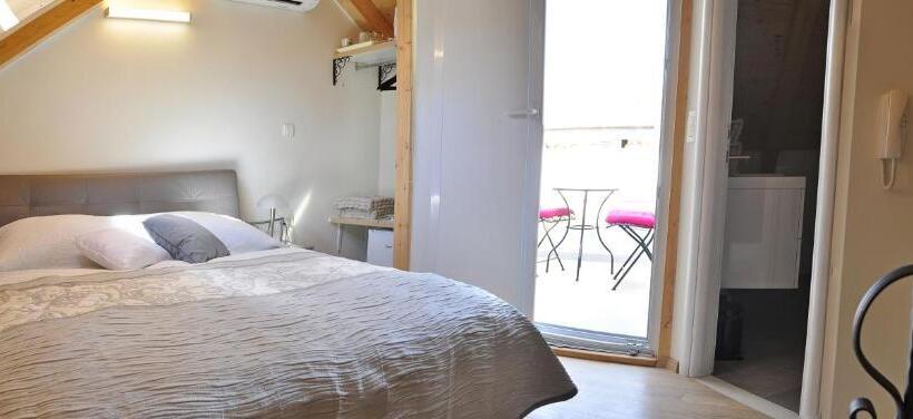 Majatalo Villa Stagnja