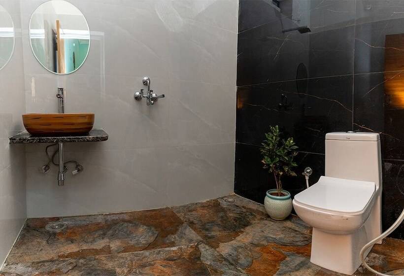 Vandrarhem Hide In Pushkar