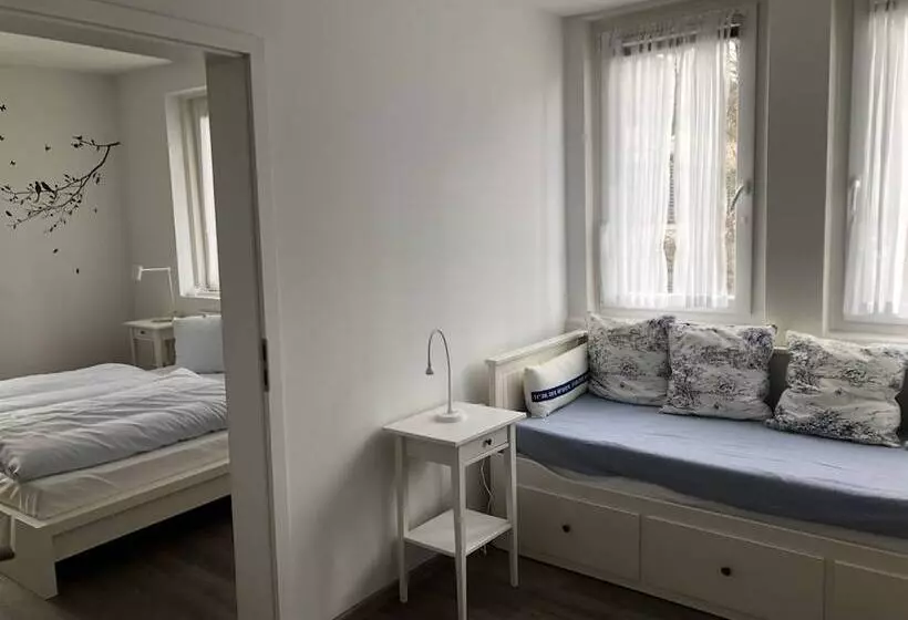 Hotelli Gasthaus Zum Schwan