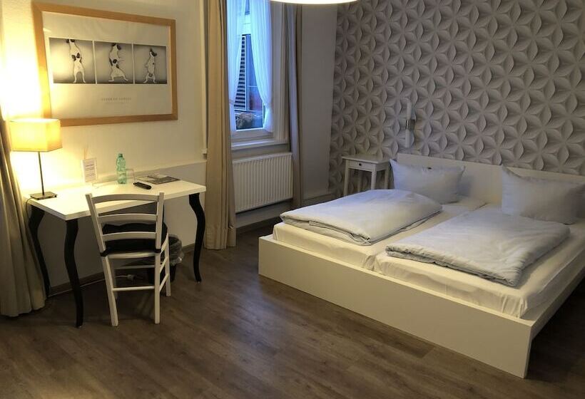 호텔 Gasthaus Zum Schwan