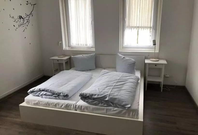 Hotelli Gasthaus Zum Schwan