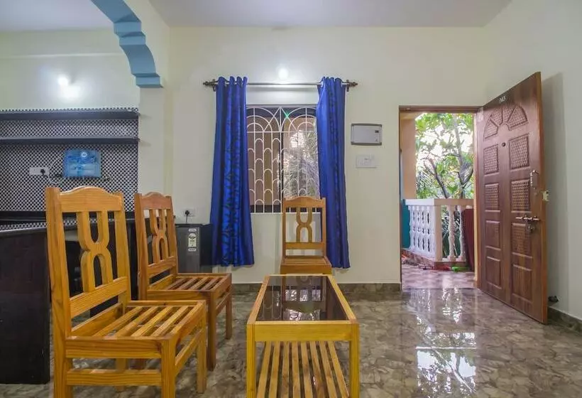 ペンション Oyo 19350 Home Spacious 1bhk Candolim