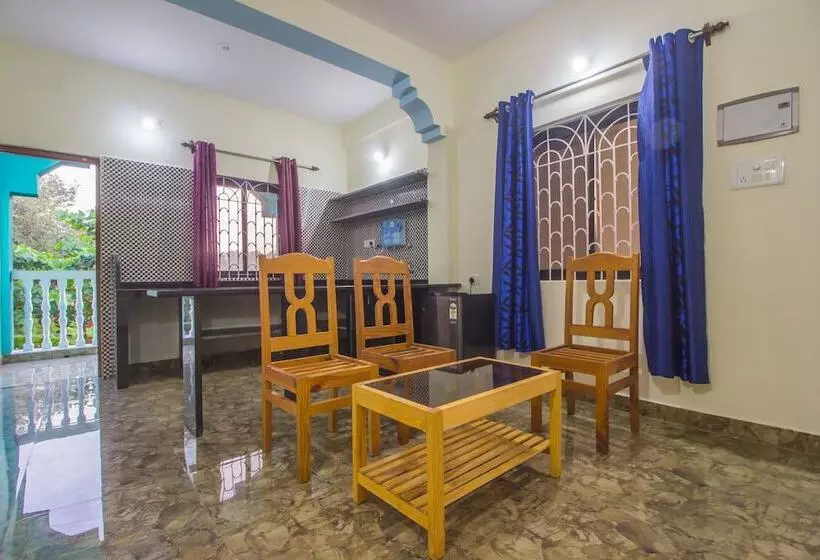 ペンション Oyo 19350 Home Spacious 1bhk Candolim