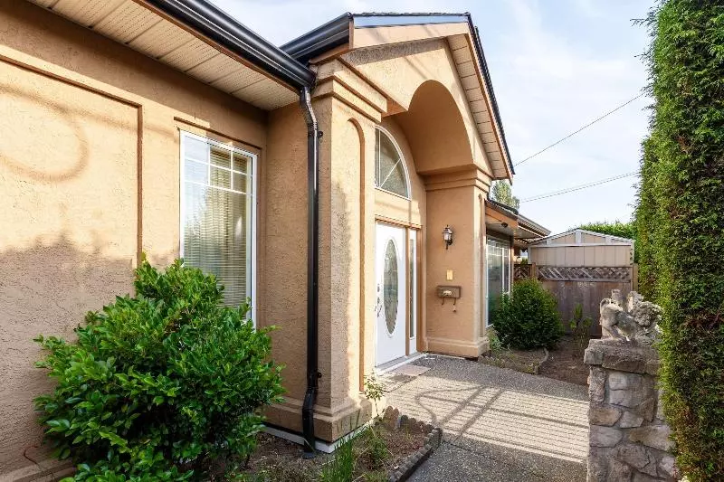 تختخواب و صبحانه Charming Family