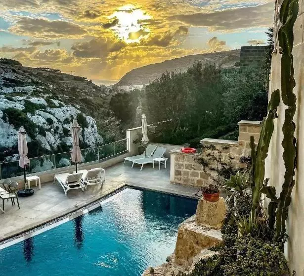 تختخواب و صبحانه Viewpoint Boutique Living