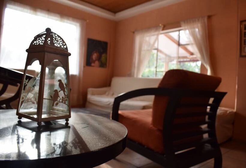 مبيت وإفطار Villa Ilalo