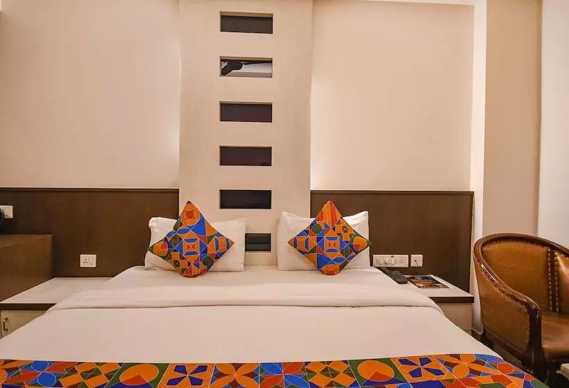 Fabhotel Emerald