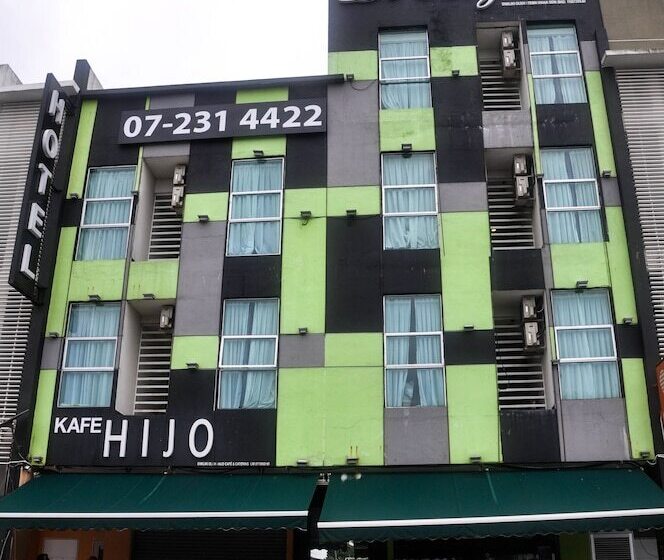 בית מלון כפרי De Angsana Johor Bahru