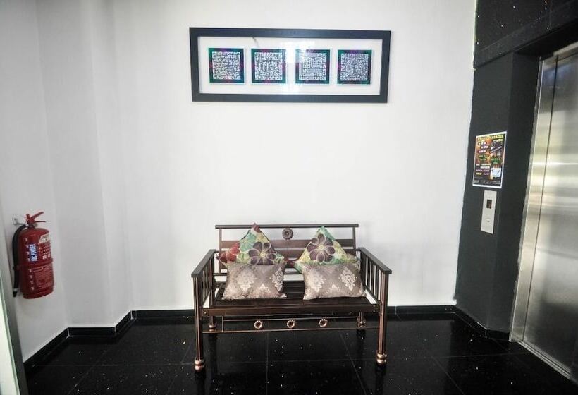 בית מלון כפרי De Angsana Johor Bahru