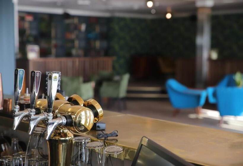 Отель Lyngørporten