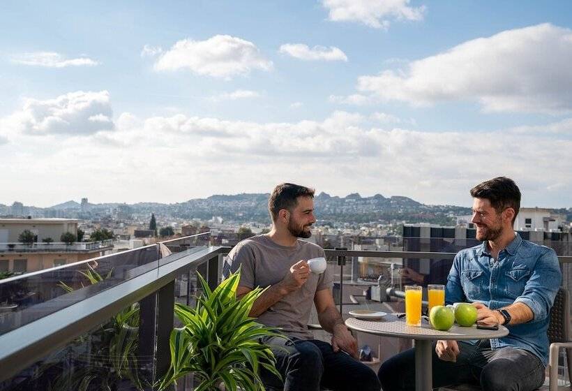 Chroma Fashions & Apartments