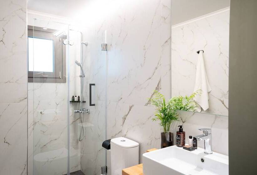 Chroma Fashions & Apartments