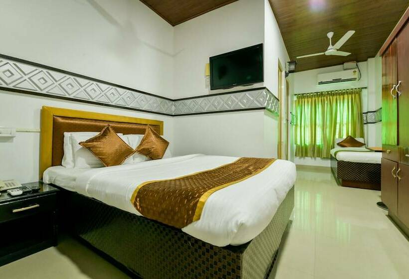 فندق Chembil Residency By Oyo Rooms