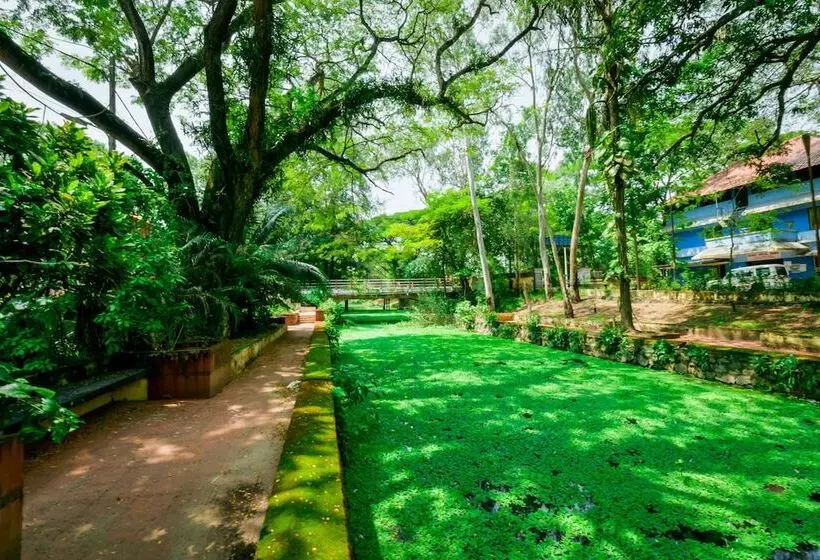 ホテル Chembil Residency By Oyo Rooms