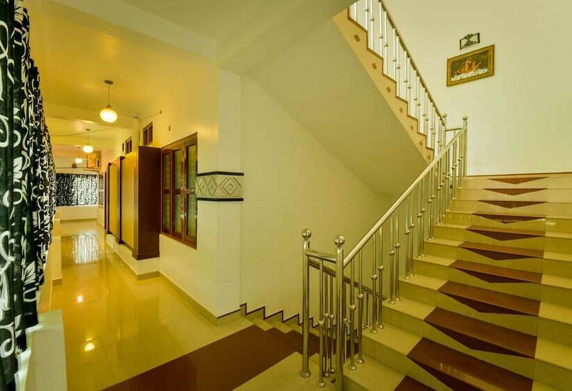 فندق Chembil Residency By Oyo Rooms