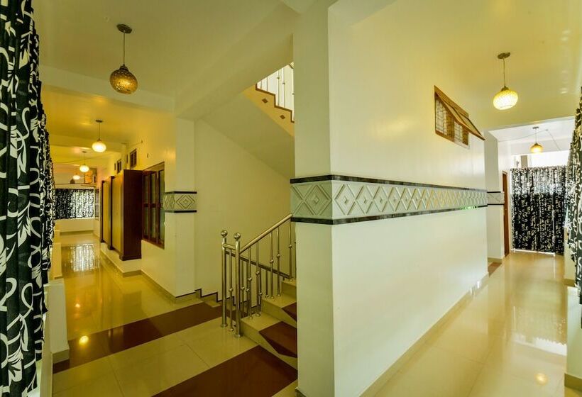 فندق Chembil Residency By Oyo Rooms