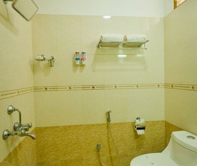 فندق Chembil Residency By Oyo Rooms