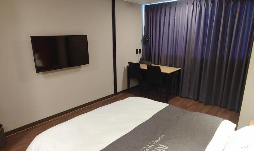 Hotel Westernbay Marina