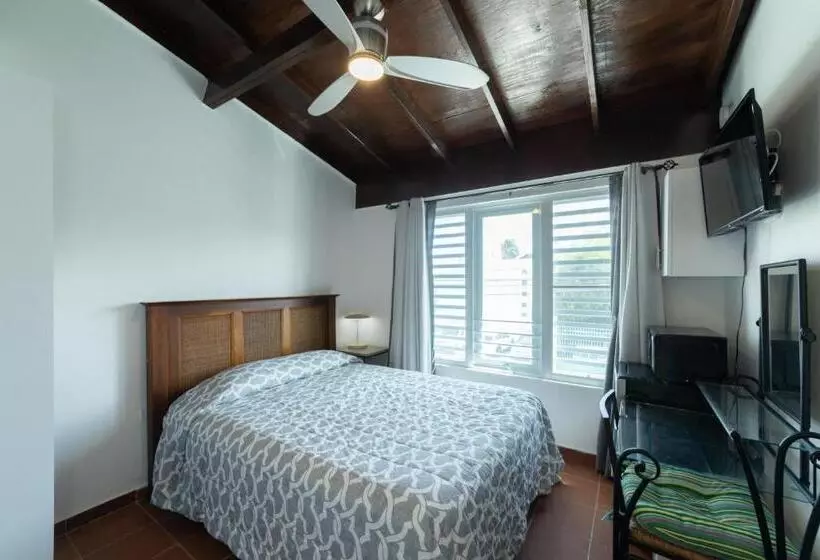 پانسیون Andalucia Guest House