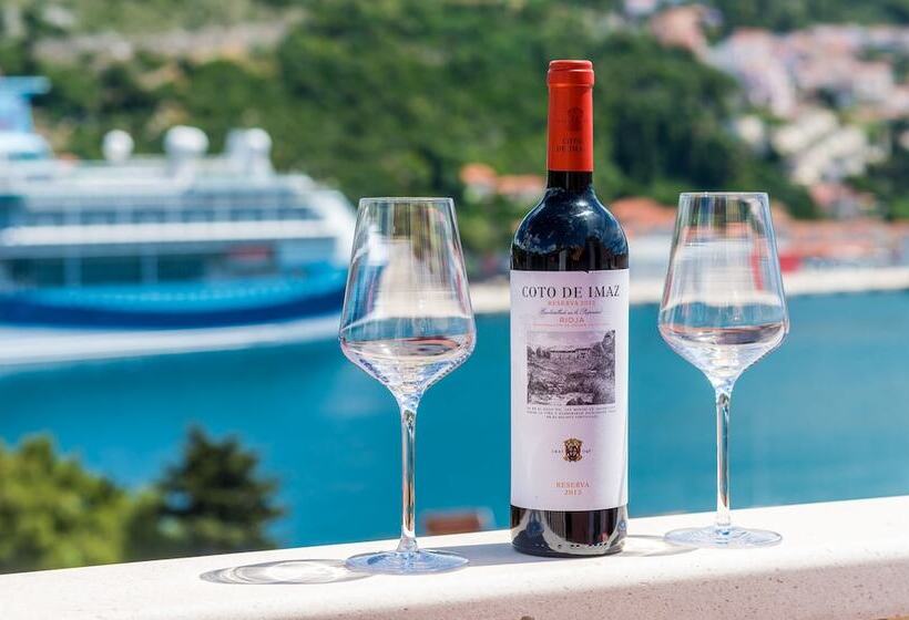 פנסיון Guest House Avdic