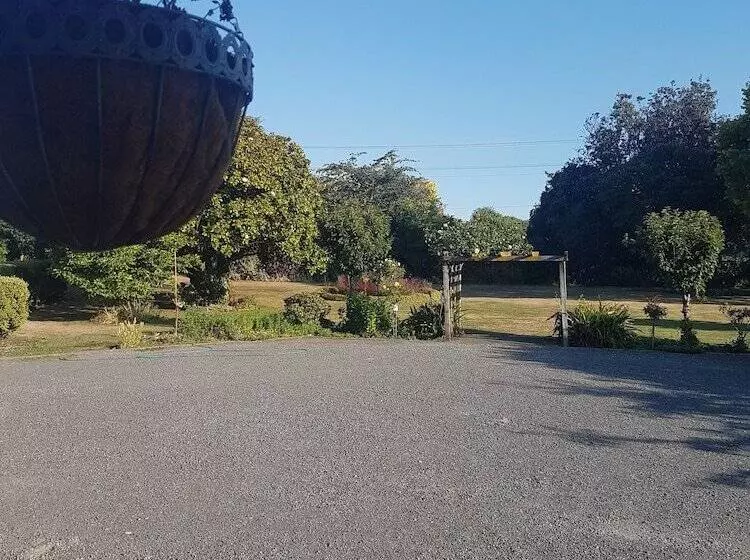 Majatalo Lancewood Lodge