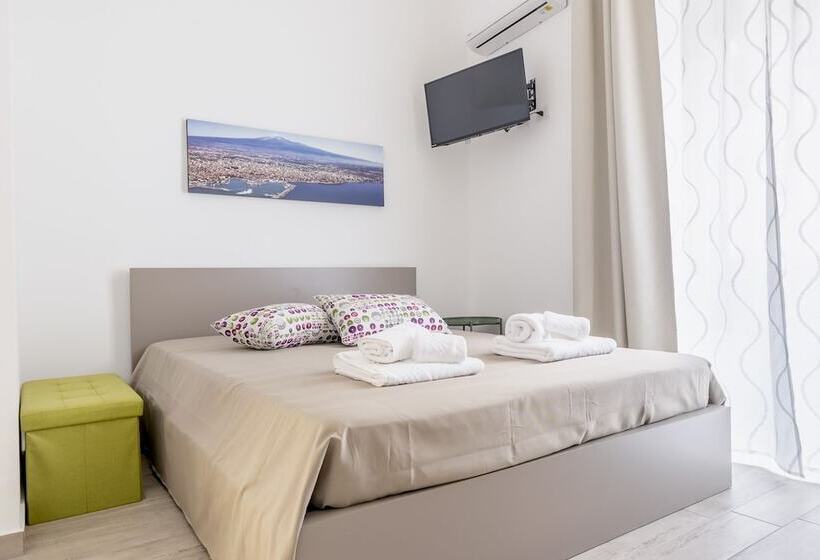 تختخواب و صبحانه Fladi House Catania