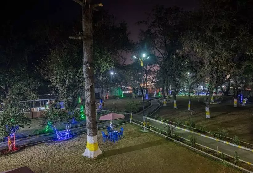 هتل Pawan Palace Lumbini