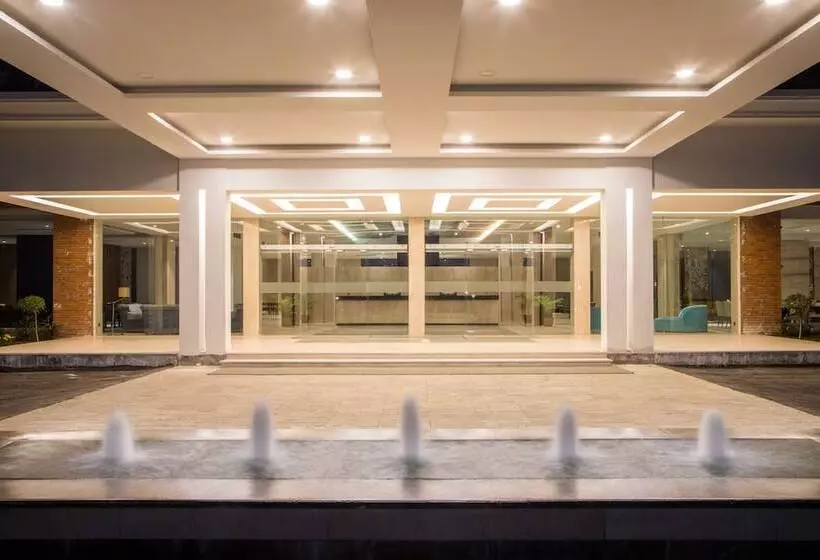 هتل Pawan Palace Lumbini