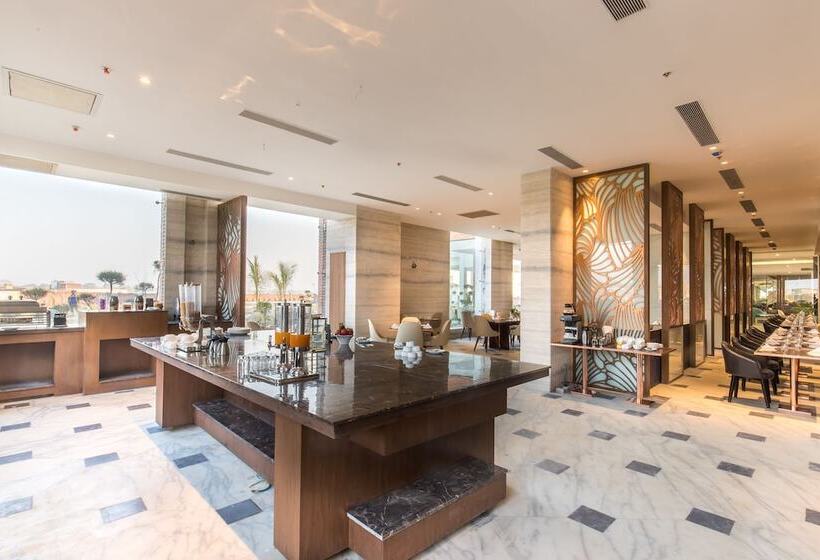 هتل Pawan Palace Lumbini