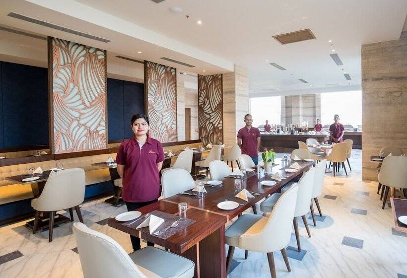 هتل Pawan Palace Lumbini