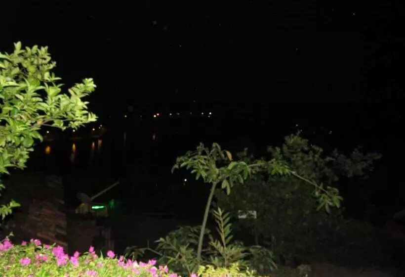 هتل Rebero Kivu Resort