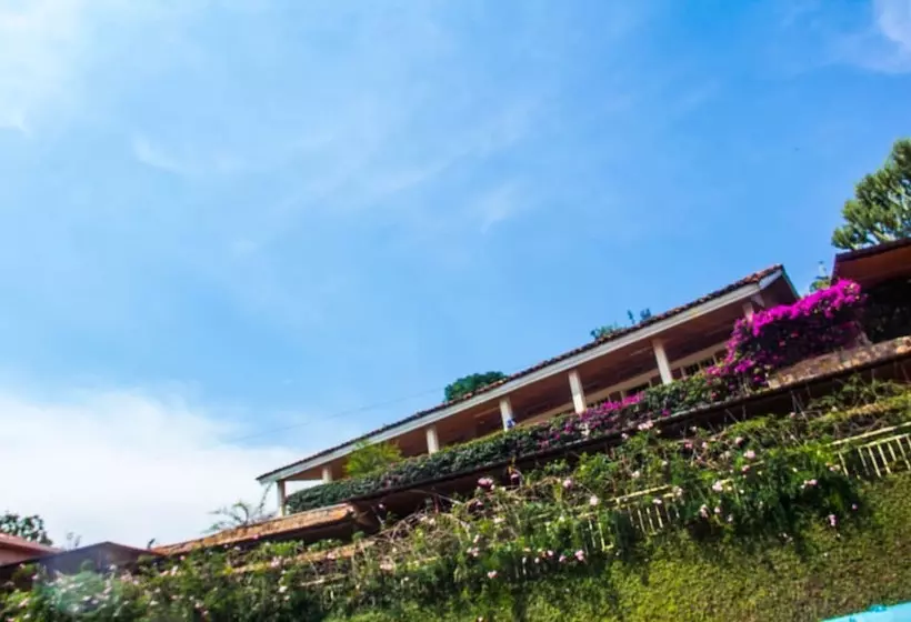 هتل Rebero Kivu Resort