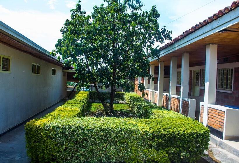 هتل Rebero Kivu Resort