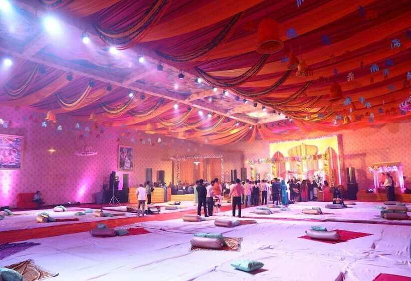 Hotel The Utsav Grand Banquets & Resort