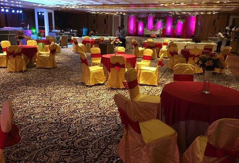 Hotel The Utsav Grand Banquets & Resort