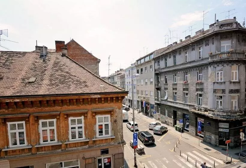 Majatalo Virtus Apartments And Rooms With Free Private Parking