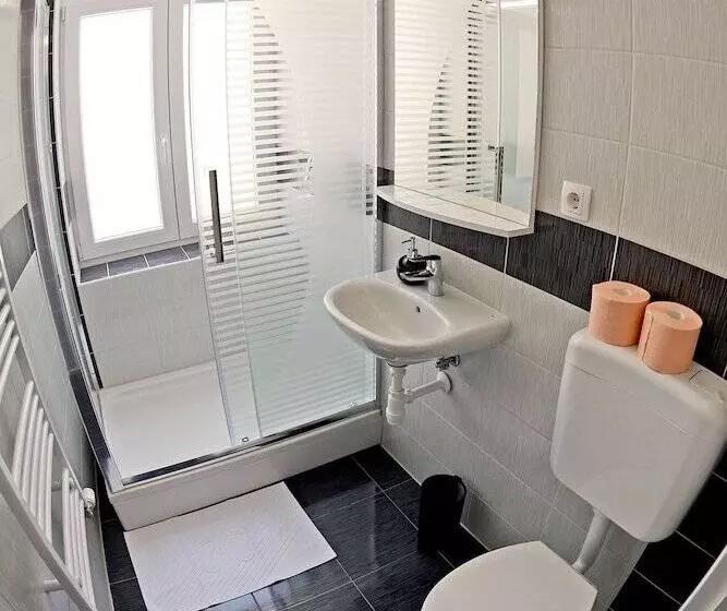Majatalo Virtus Apartments And Rooms With Free Private Parking