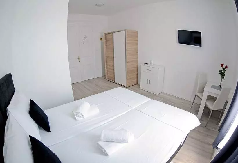 Majatalo Virtus Apartments And Rooms With Free Private Parking