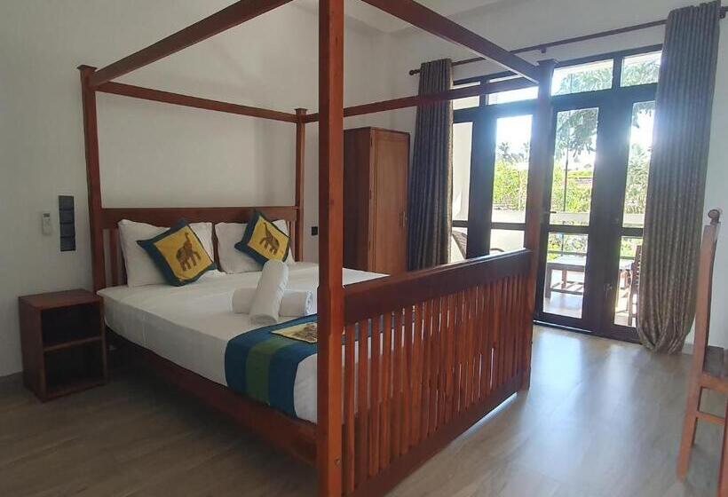 Bed and Breakfast Surf Ocean Villa