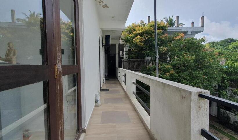 Bed and Breakfast Surf Ocean Villa