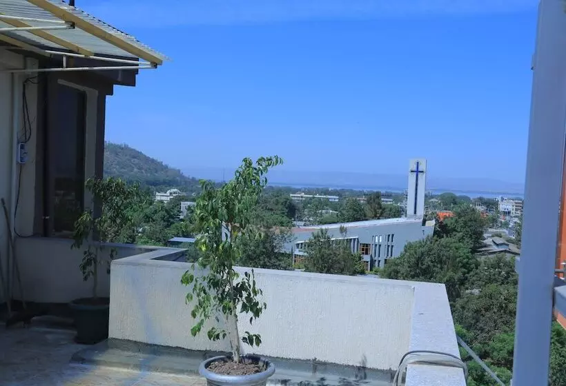 ホテル Kerawi International