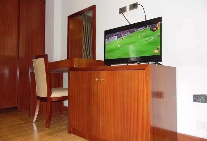 ホテル Kerawi International