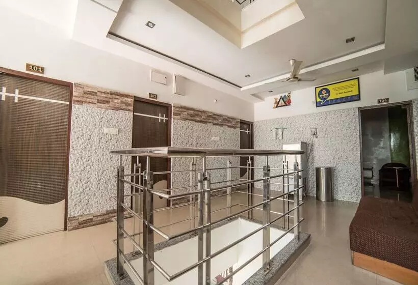هتل Omni By Oyo Rooms