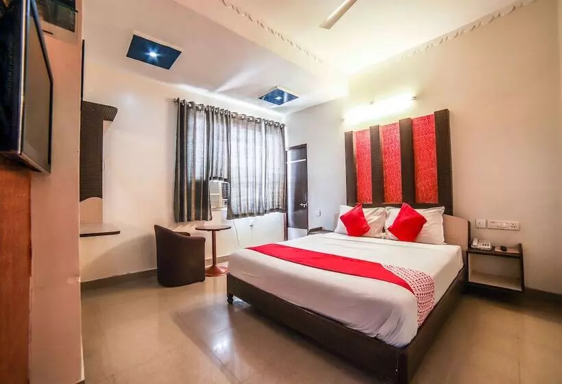 هتل Omni By Oyo Rooms