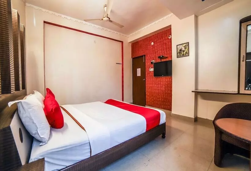 هتل Omni By Oyo Rooms