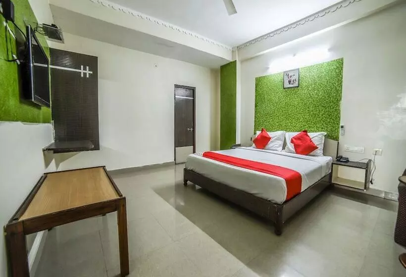 هتل Omni By Oyo Rooms